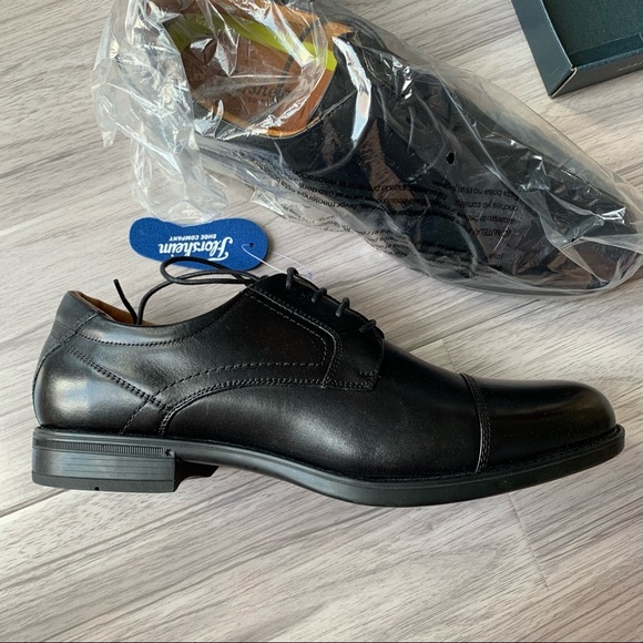 NWT Florsheim Black Center Cap Oxfords - Picture 10 of 16
